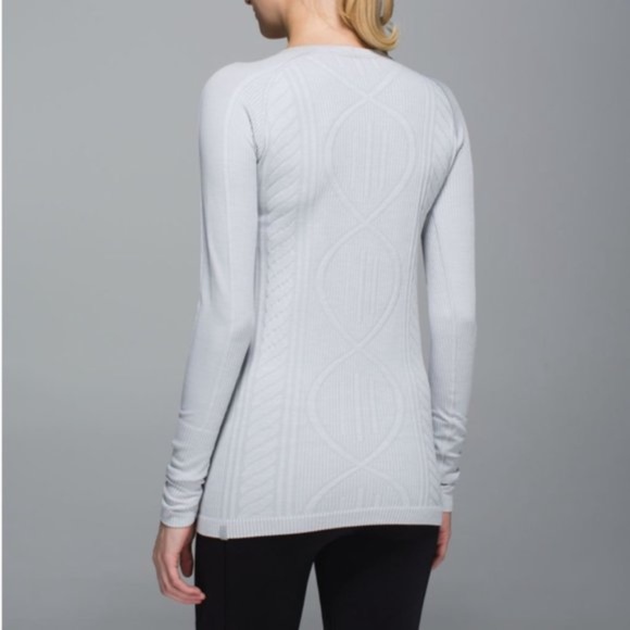 Lululemon Rest Less Pullover LS Top Silver Spoon Light Gray EUC - Picture 4 of 15